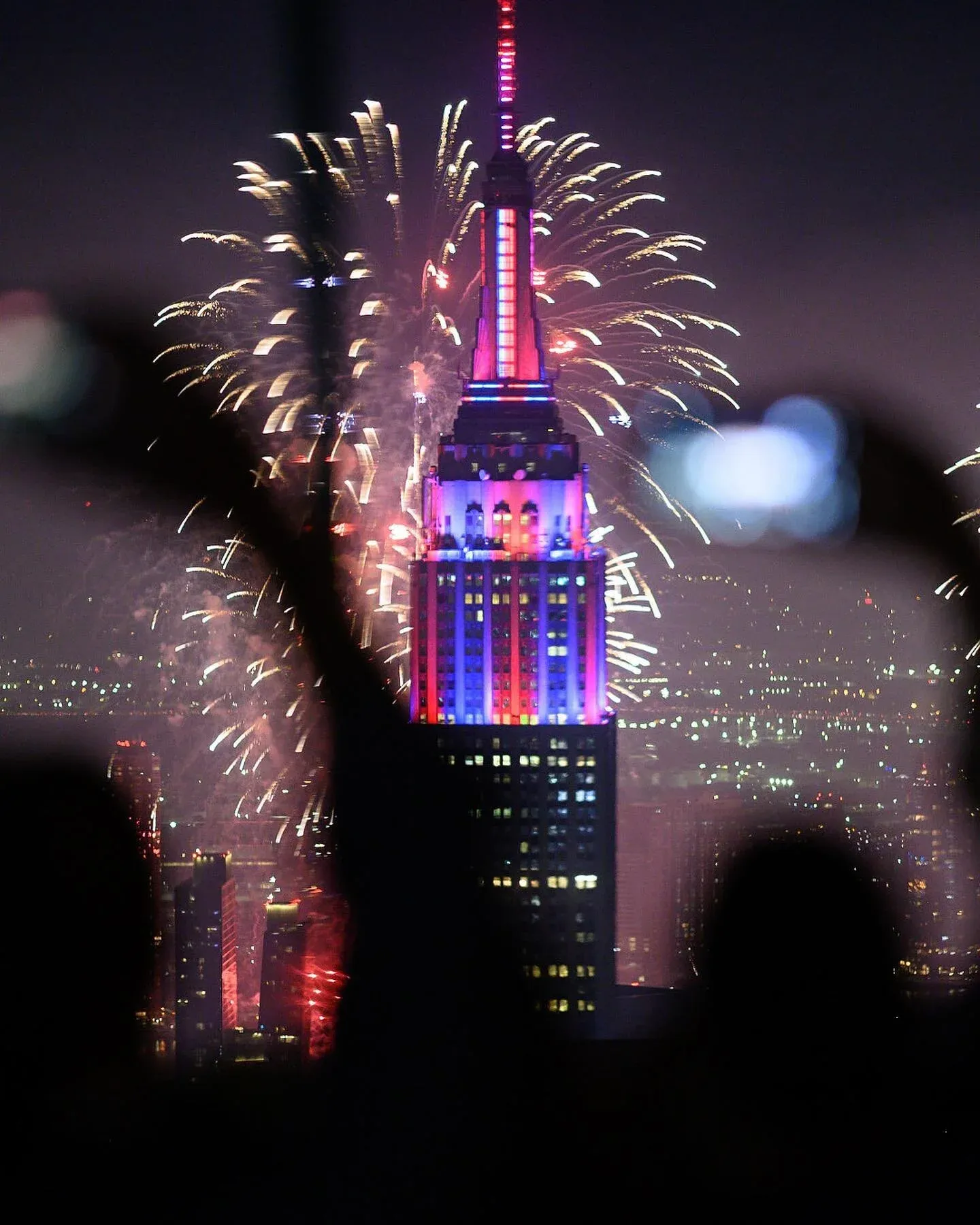Happy Fourth of July! Here are some shots captured from @edgenyc in 2021. πΊπΈ
•
•
•
•
#newyork #newyorkcity #nyc #ig_nycity #igersofnyc #nycprimeshot #seeyourcity #newyork_instagram #what_i_saw_in_nyc #ig_nyc #icapture_nyc #nyc_